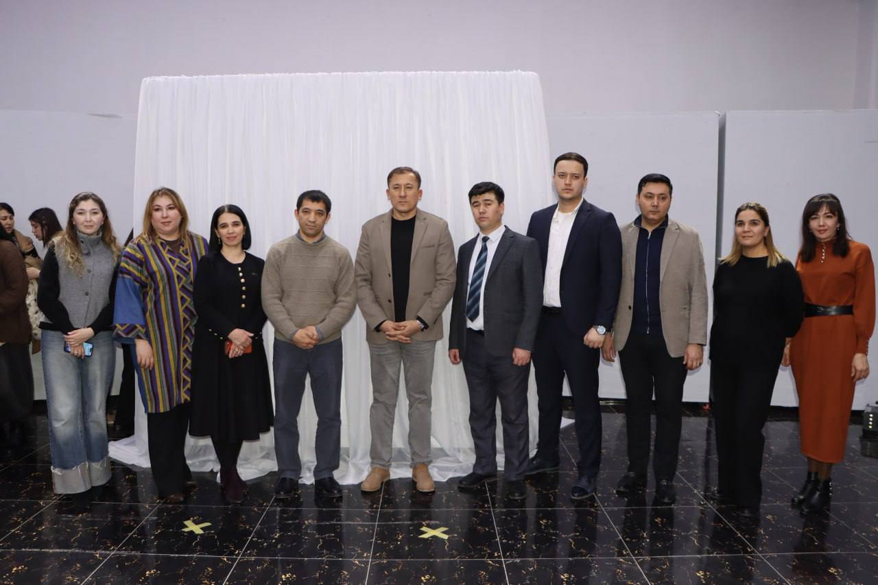 A clothing exhibition titled "From Heritage to the Future" was organized by students of the 3rd year "Clothing and Textiles" major at the Faculty of Design of the Kamoliddin Behzod National Institute of Art and Design.