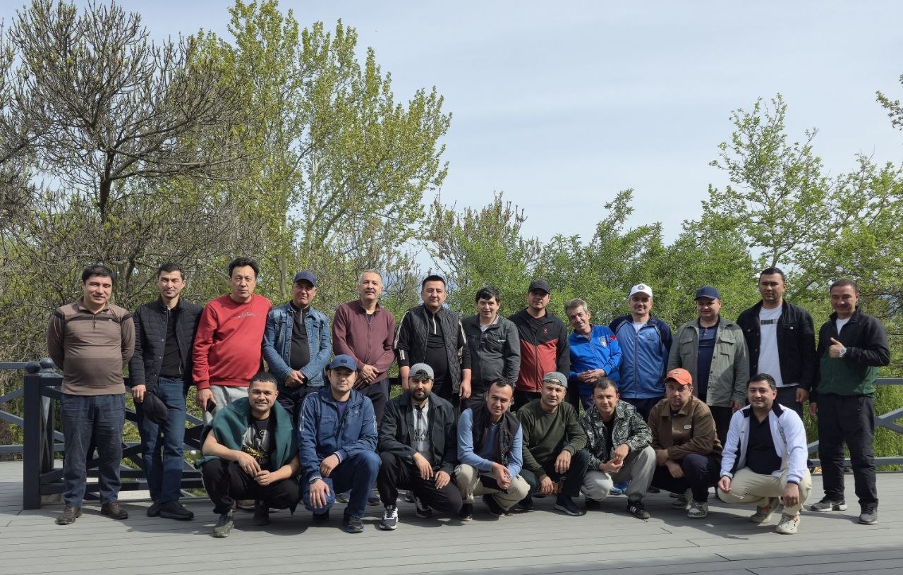 Была организована творческая пленэрная выставка с участием профессоров и преподавателей Национального института искусства и дизайна имени Камолиддина Бехзода!